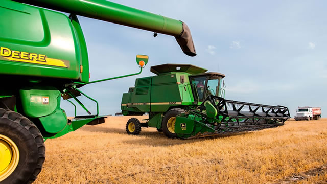 Deere Adjusts FY25 View Amid Tariff Whiplash, 2Q Results Weaken