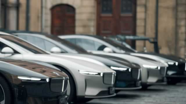 Global auto tariff pressure weighs on Honda and Nissan